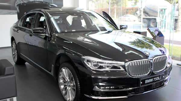 Black-BMW-car